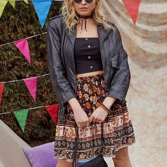 Plus Buttoned Front Tube Top & Floral Skirt - Picture 3 of 8